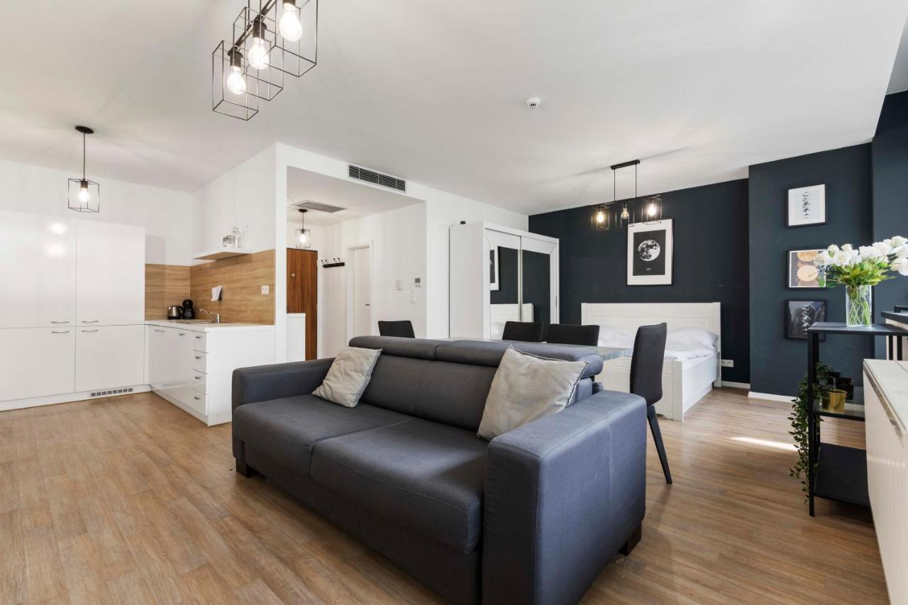 Apartamento Lam Moon - Ac - Terrace Bratislava Exterior foto