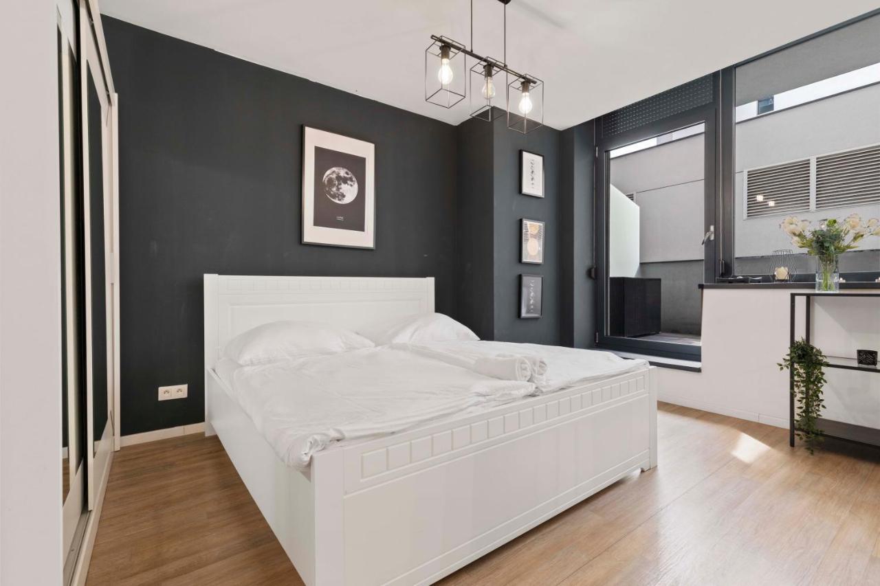 Apartamento Lam Moon - Ac - Terrace Bratislava Exterior foto