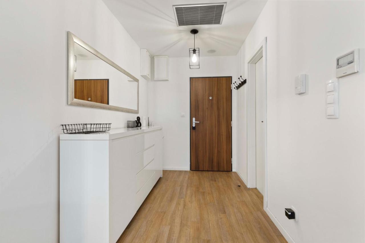 Apartamento Lam Moon - Ac - Terrace Bratislava Exterior foto