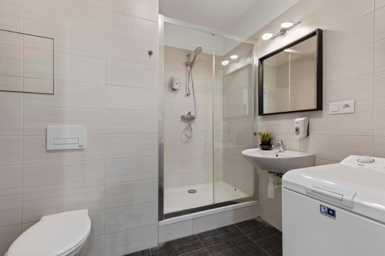 Apartamento Lam Moon - Ac - Terrace Bratislava Exterior foto
