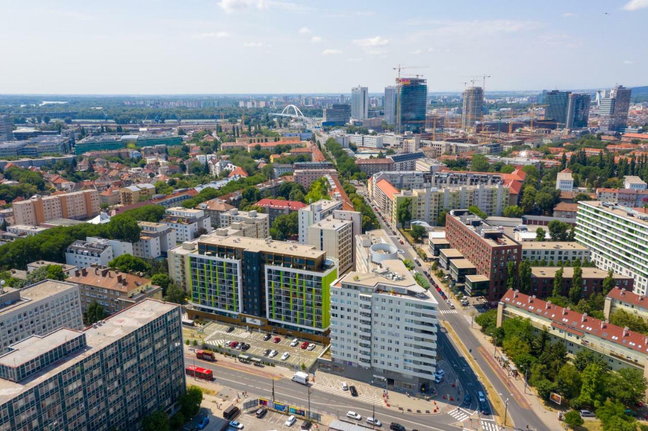 Apartamento Lam Moon - Ac - Terrace Bratislava Exterior foto